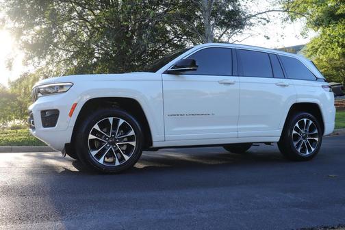 2022 Jeep Grand Cherokee Overland