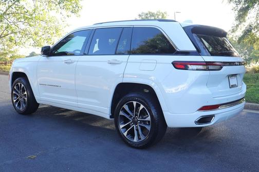 2022 Jeep Grand Cherokee Overland