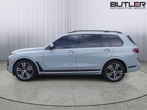 Brooklyn Grey Metallic 2024 BMW X7 xDrive40i