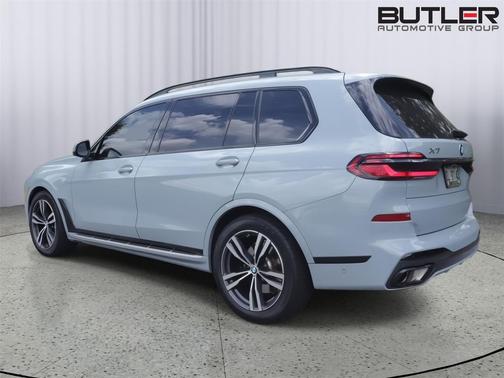 Brooklyn Grey Metallic 2024 BMW X7 xDrive40i