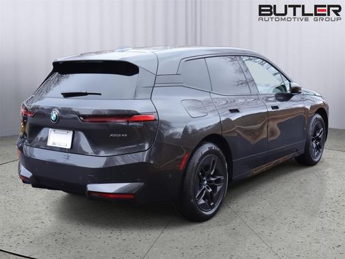 2026 BMW iX xDrive45