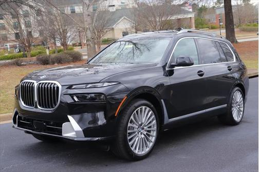 2025 BMW X7 xDrive40i