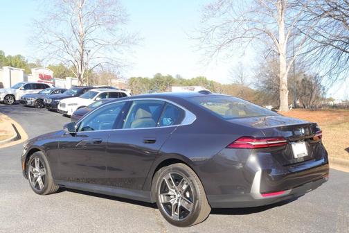 Dark Graphite Metallic 2026 BMW 530 530i