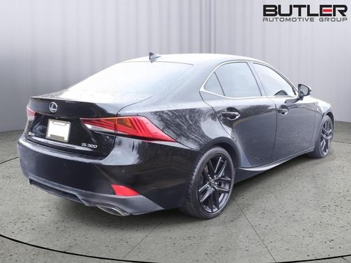 2018 Lexus IS 300 Base