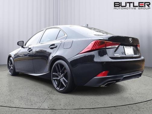 2018 Lexus IS 300 Base