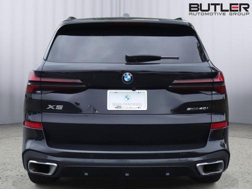 Black Sapphire Metallic 2025 BMW X5 sDrive40i