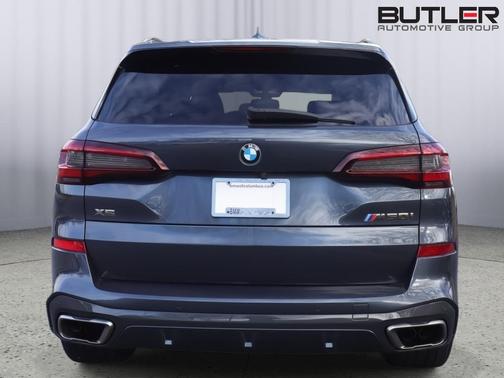 2022 BMW X5 M50i