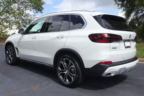 2026 BMW X5 sDrive40i