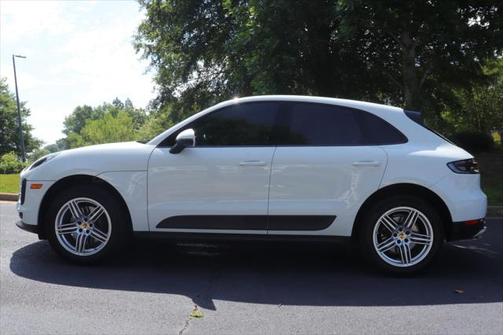 2020 Porsche Macan Base