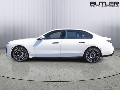 Alpine White 2026 BMW 760 xDrive