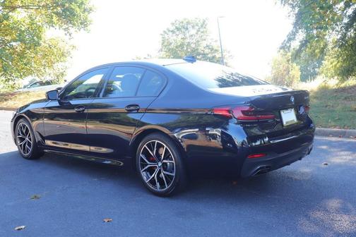 2022 BMW 530 i