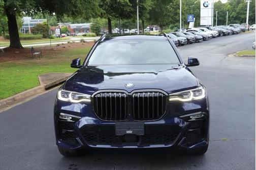 2022 BMW X7 M50i