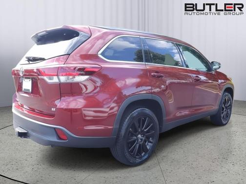 Salsa Red Pearl 2019 Toyota Highlander SE