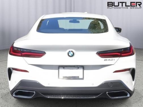 Alpine White 2025 BMW 840 i