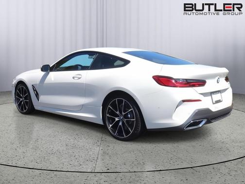Alpine White 2025 BMW 840 i