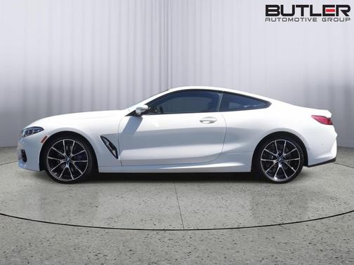 Alpine White 2025 BMW 840 i