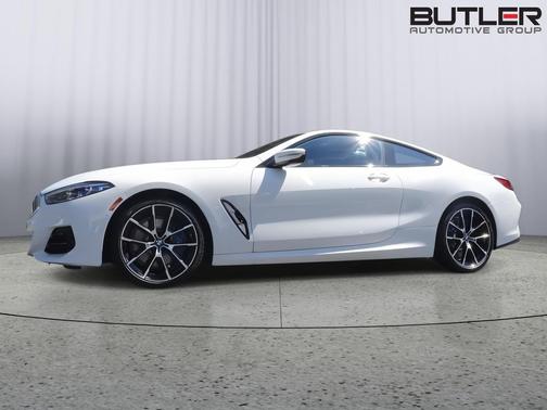 Alpine White 2025 BMW 840 i