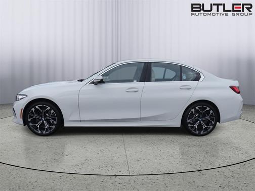 Alpine White 2026 BMW 330 330i