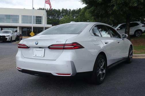 Mineral White Metallic 2027 BMW 530 i