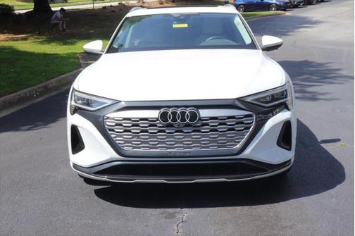 2024 Audi Q8 e-tron Premium Plus