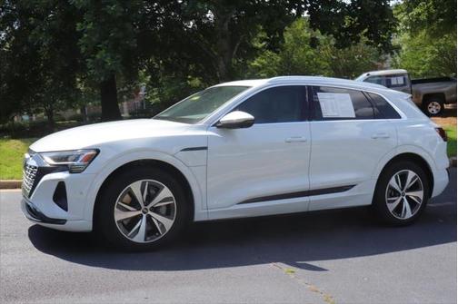 2024 Audi Q8 e-tron Premium Plus