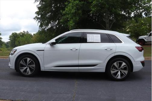 2024 Audi Q8 e-tron Premium Plus