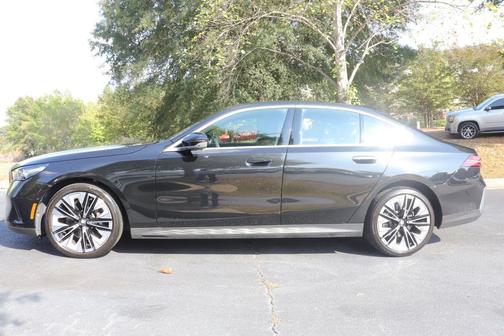 2025 BMW 530 i