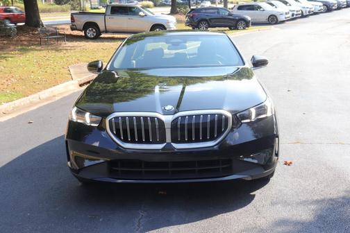 2025 BMW 530 i