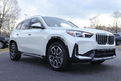 Mineral White Metallic 2026 BMW X1 xDrive28i