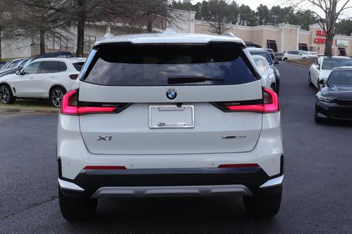 Mineral White Metallic 2026 BMW X1 xDrive28i