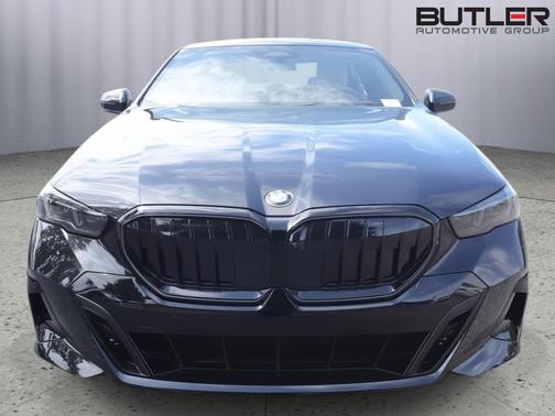 Black Sapphire Metallic 2027 BMW 530 i