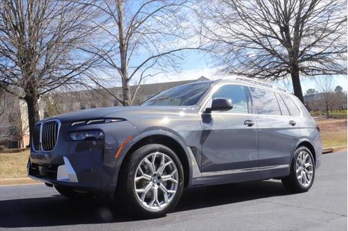 2025 BMW X7 xDrive40i