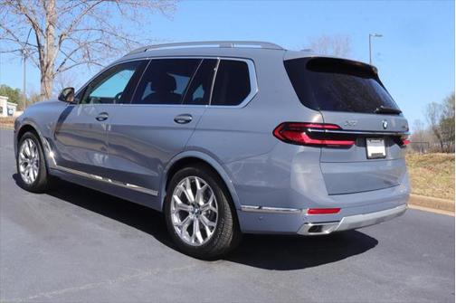 2025 BMW X7 xDrive40i