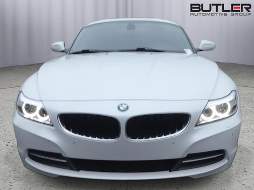 Mineral White Metallic 2016 BMW Z4 sDrive28i
