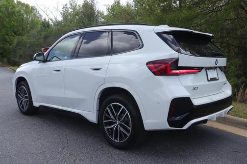 Alpine White 2026 BMW X1 xDrive28i
