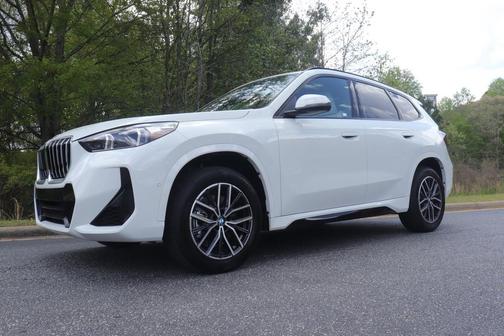 Alpine White 2026 BMW X1 xDrive28i