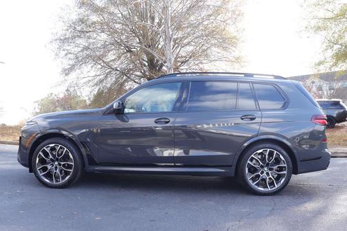 2026 BMW X7 M60i