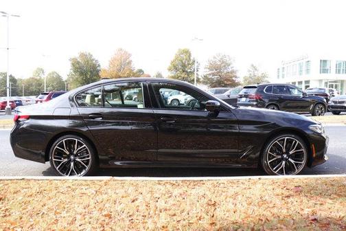 Black Sapphire Metallic 2023 BMW 540 i