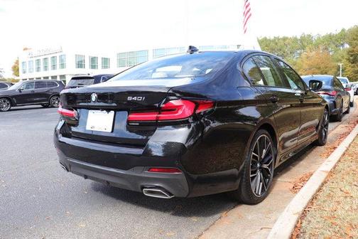 Black Sapphire Metallic 2023 BMW 540 i