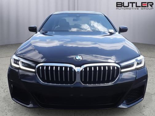 Black Sapphire Metallic 2023 BMW 540 i