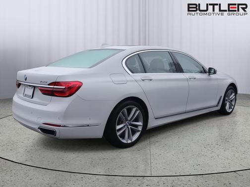 2016 BMW 750 I