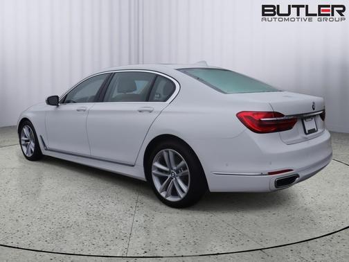 2016 BMW 750 I