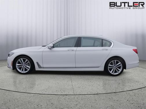 2016 BMW 750 I