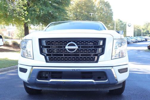 2023 Nissan Titan SV