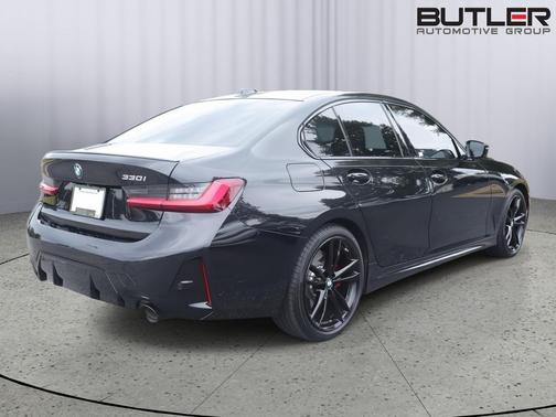 Black Sapphire Metallic 2024 BMW 330 330i
