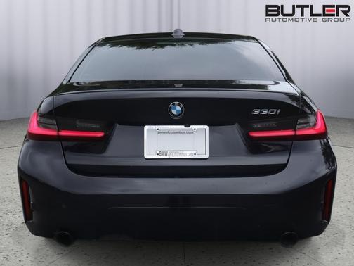 Black Sapphire Metallic 2024 BMW 330 330i