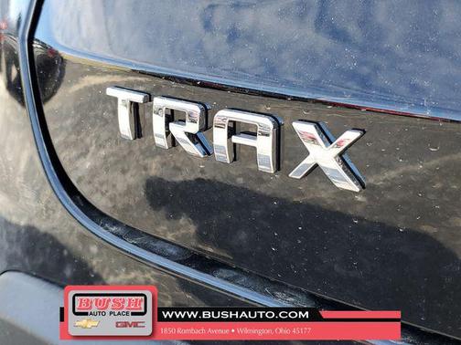 Mosaic Black Metallic 2026 Chevrolet Trax LT