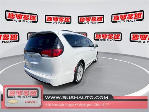 2017 Chrysler Pacifica Touring-L