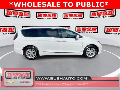 2017 Chrysler Pacifica Touring-L
