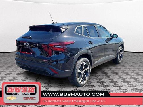 Mosaic Black Metallic 2026 Chevrolet Trax FWD 1RS